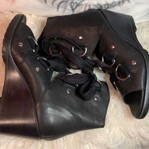 Sorel lace up wedge sandals